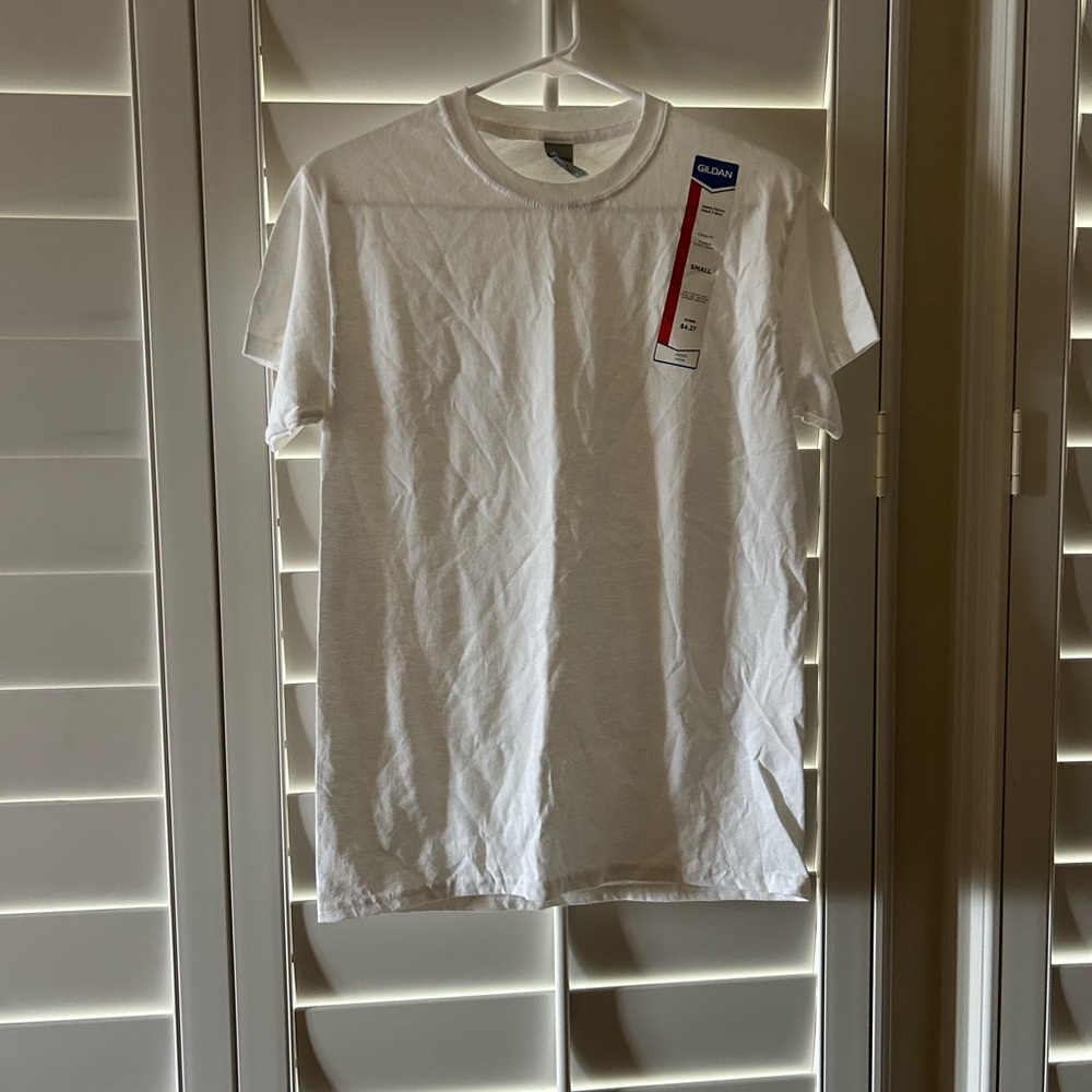 2 Gildan White Short Sleeve Tee Essential